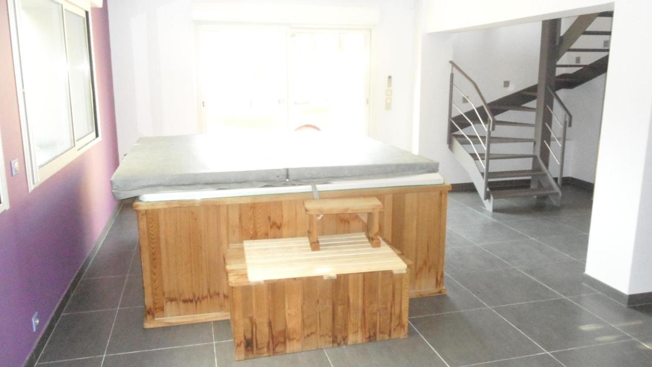 Villa Dikaria Montacher Екстер'єр фото